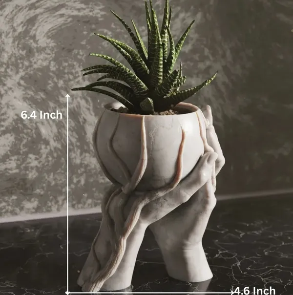 Love_Hands_Vase