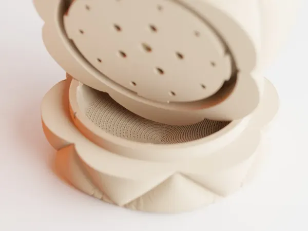 Inflated_Cloth_Planter_Nr6-Wall_Mount+Drip_Tray