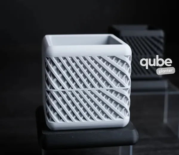 Qube_*_Planter
