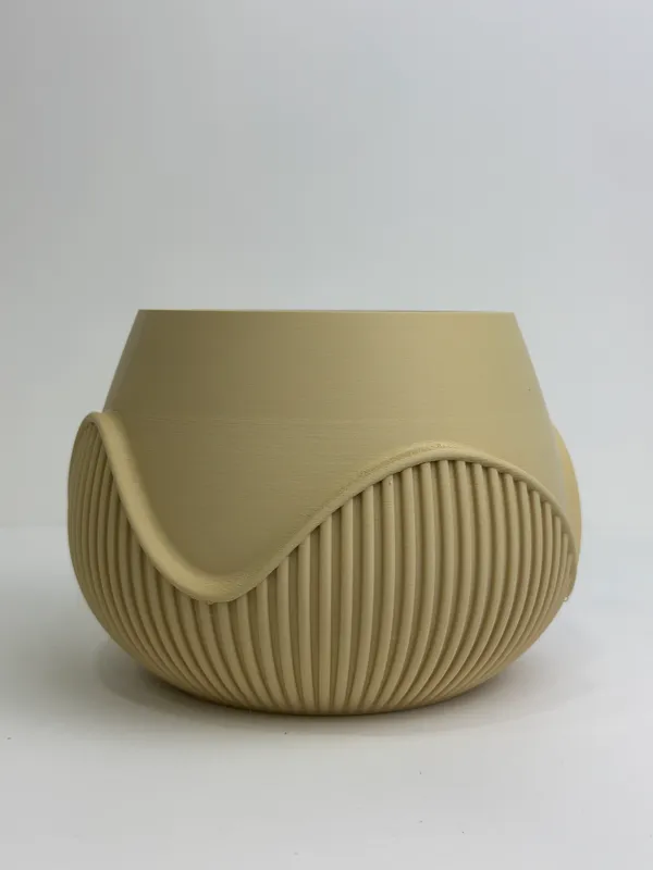 Wavy_Ribbed_Planter