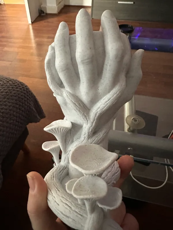 Mushroom_Hand_Vase