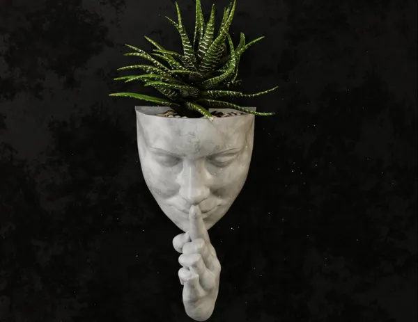 Woman_Wall_Flower_Pot_2