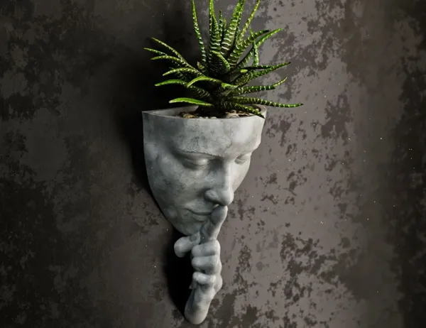 Woman_Wall_Flower_Pot_2