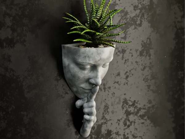 Woman_Wall_Flower_Pot_2