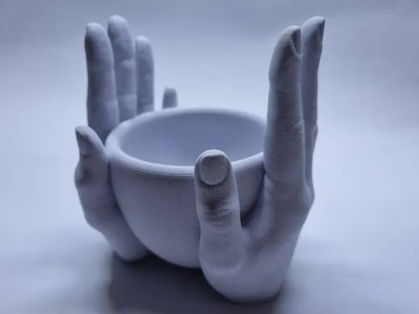 Simple_Hands_Flower_Pot