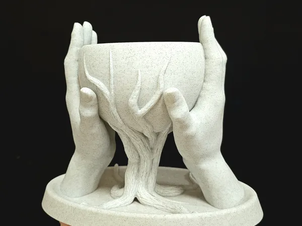 Two_Hands_Flower_Pot
