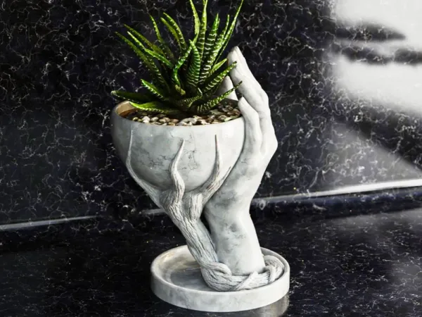 One_Hand_Flower_Pot