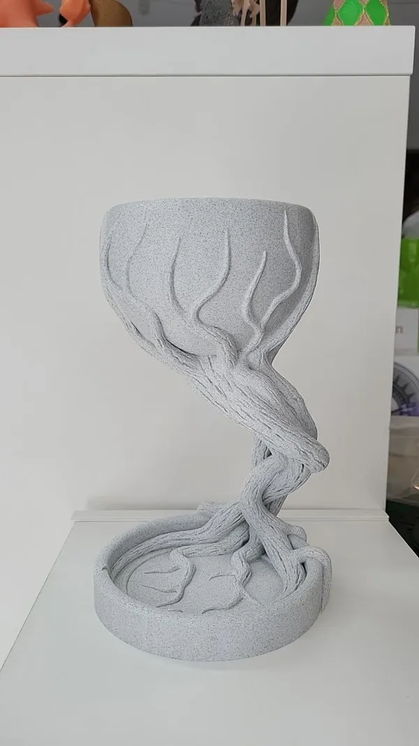 Roots_Pot