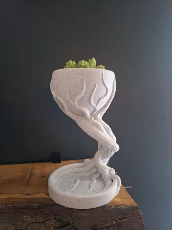 Roots_Pot