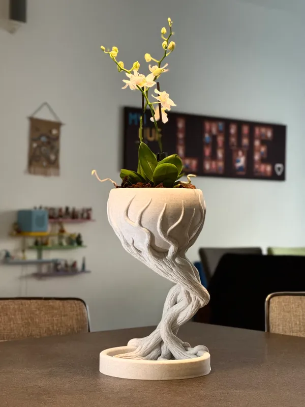 Roots_Pot