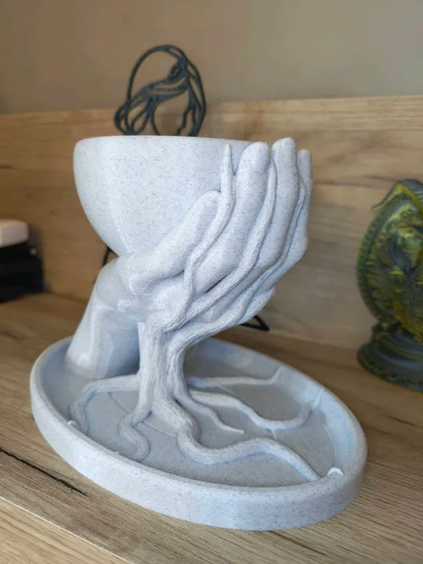 Roots_Flower_Pot
