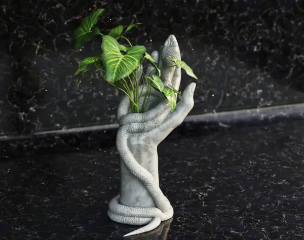Snakevase