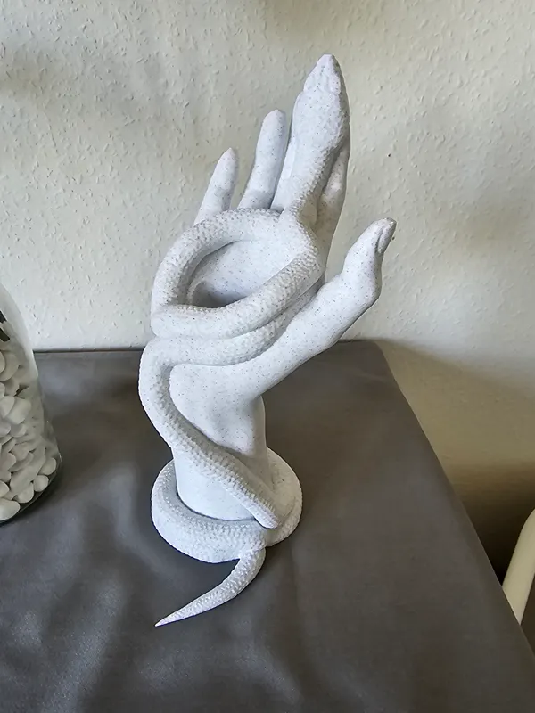 Snakevase