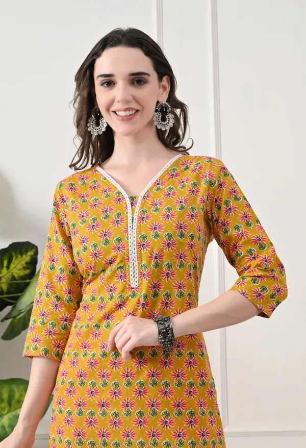 Yellow_Cotton_Floral_Printed_Kurta_For_Women