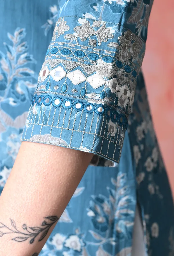 Sea_Green_Cotton_Floral_Embroidered_Kurta_For_Women