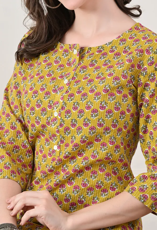 Yellow_Cotton_Floral_Print_Kurti_For_Women