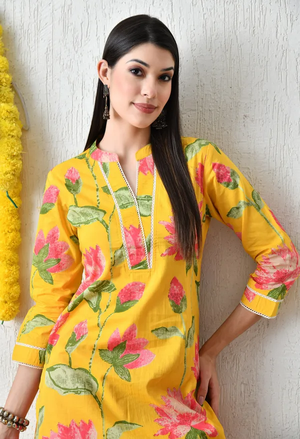 Yellow_Cotton_Floral_Printed_Kurta_For_Women