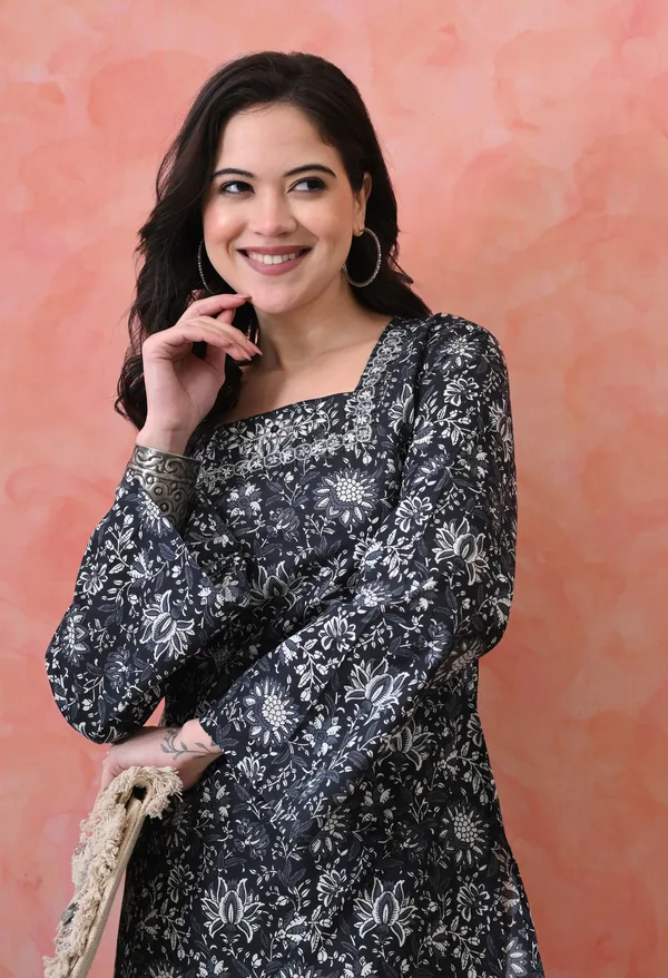 Black_Cotton_Floral_Print_Kurti_For_Women