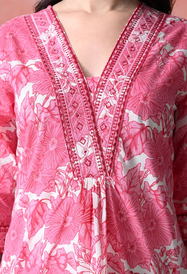 Pink_Cotton_Floral_Embroidered_Kurta_For_Women