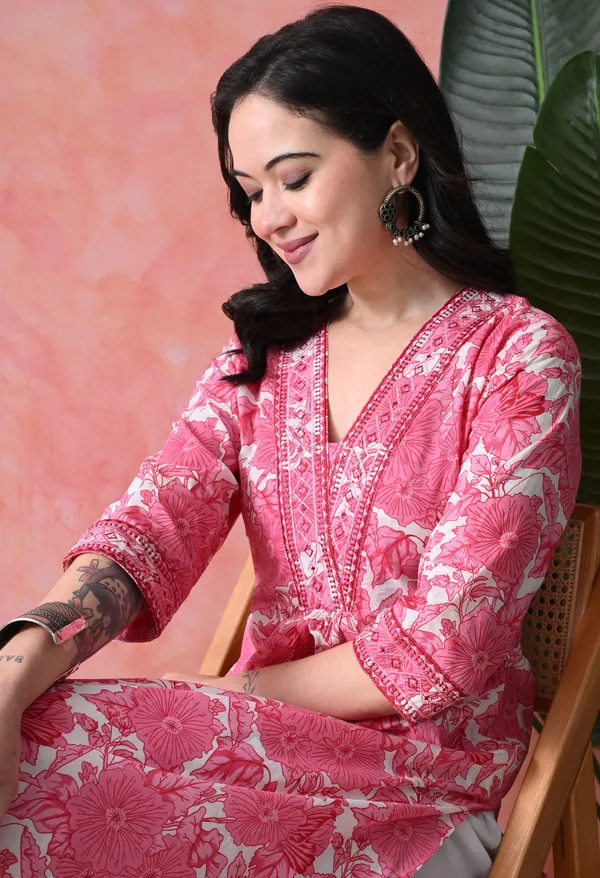 Pink_Cotton_Floral_Embroidered_Kurta_For_Women
