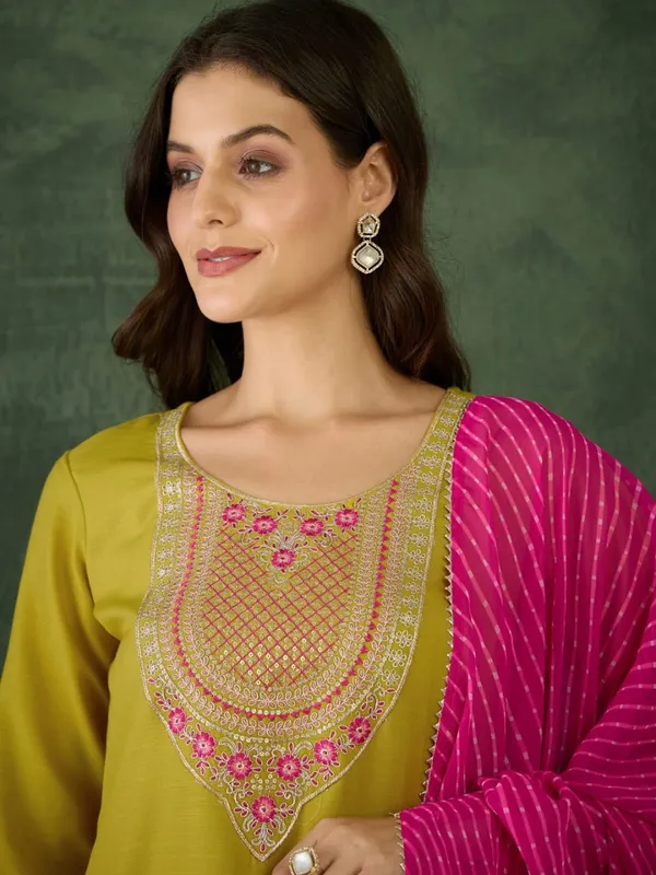 Yellow_Embroidered_Kurta_Set_With_Dupatta_For_Women