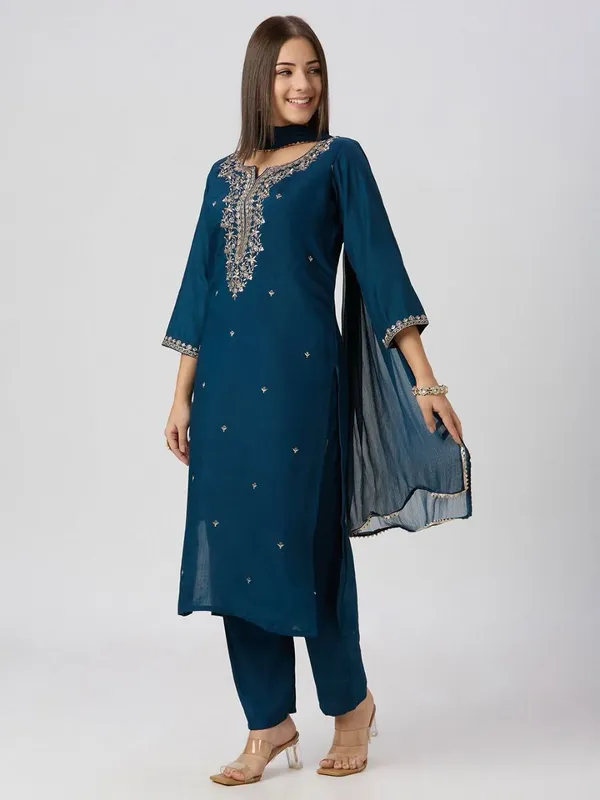 Navy_Blue_Embroidered_Kurta_Set_With_Golden_Zari_Work_For_Women