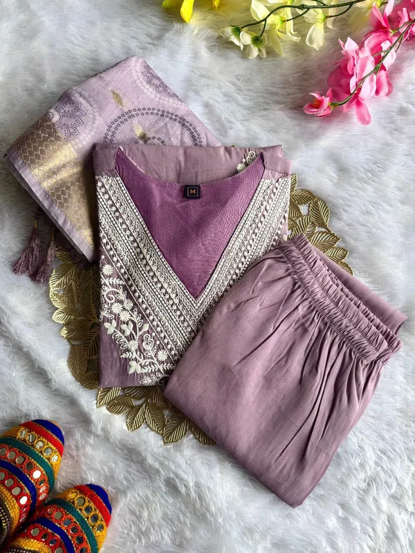 Purple_Embroidered_Pakistani_Suit_Set_With_Printed_Dupatta_For_Women
