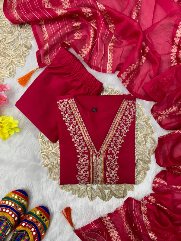 Red_Embroidered_kurti__Set_With_Dupatta_For_Women