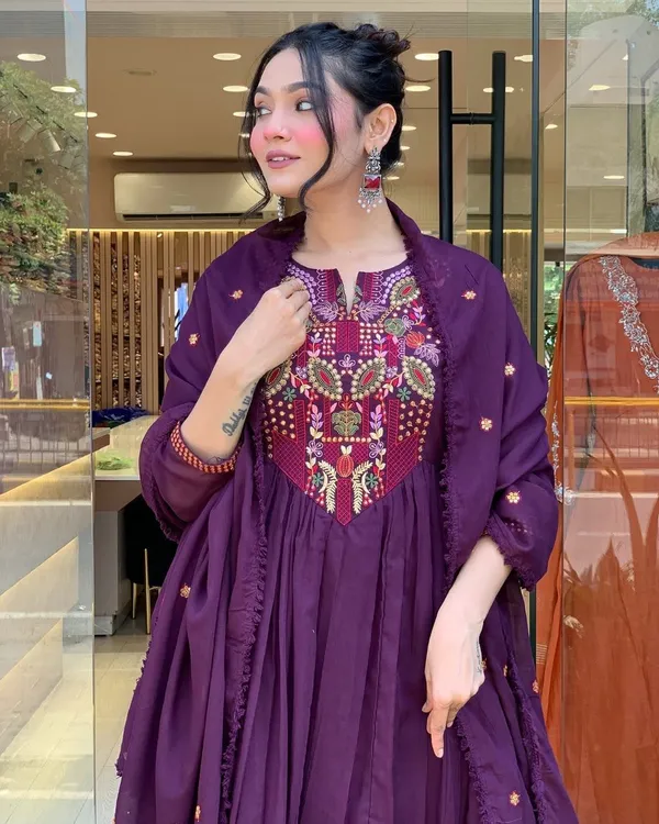NEWLY__LAUNCHED_DESIGN_IN_WINE_COLOUR_VISCOSE_CHANDERI_EMBROIDERED_KURTA_SET_WITH_CHANDERI_DUPATTA_FOR_WOMEN