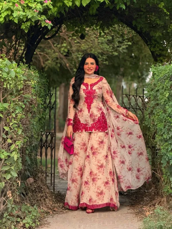 PRESENTING_NEW_DESIGNER_COLLECTION_IN_HEAVY_FAUX_GEORGETTE_EMBROIDERED_WORK_WITH_DIGITAL_PRINT_FOR_WOMEN