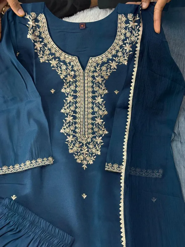 Navy_Blue_Embroidered_Kurta_Set_With_Golden_Zari_Work_For_Women
