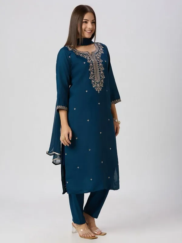 Navy_Blue_Embroidered_Kurta_Set_With_Golden_Zari_Work_For_Women