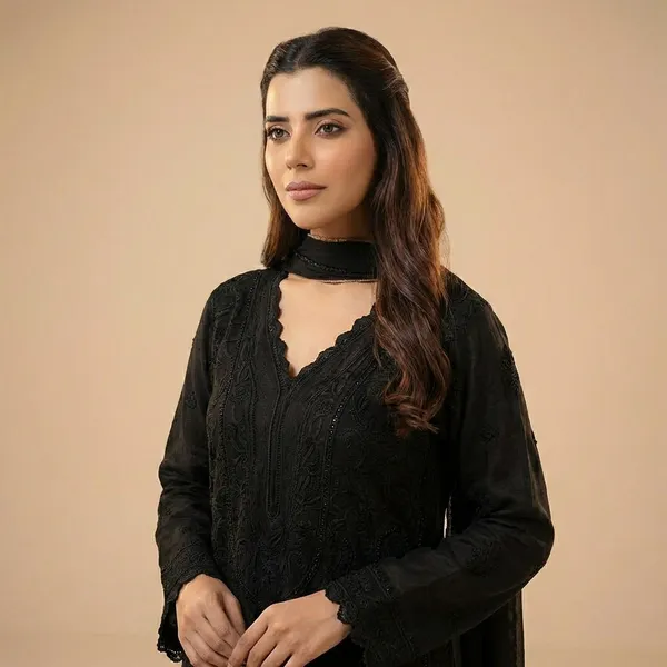 Black_Embroidered_Ethnic_Kurti_Set_With_Intricate_Thread_Work_For_Women