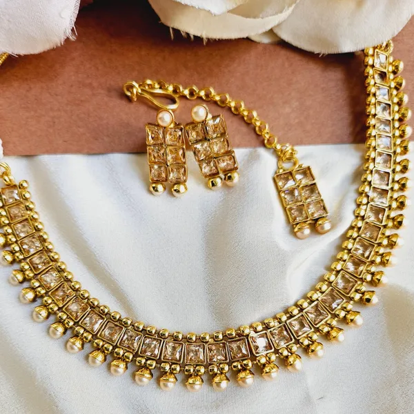Gold_Alloy_With_Pachi_Stones_Premium_Choker_For_Women