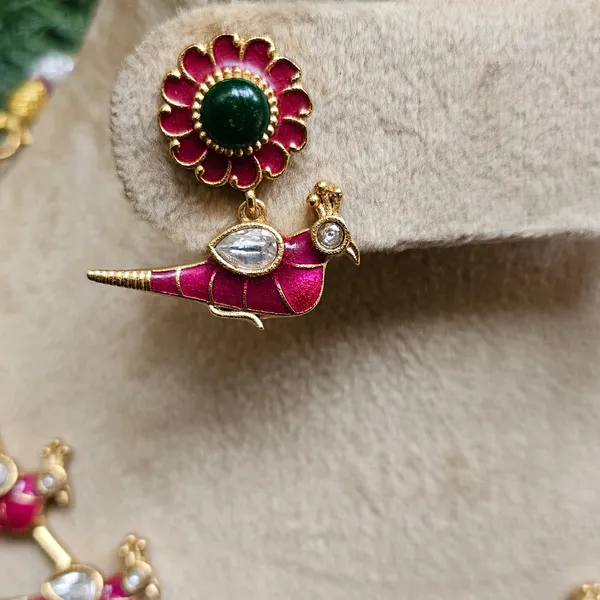 Red_Alloy_With_Artificial_Pearls_Premium_Hasli_Choker_For_Women
