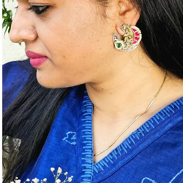 Multicolor_Alloy_With_Kundan_Stones_Premium_Stud_Earrings_For_Women