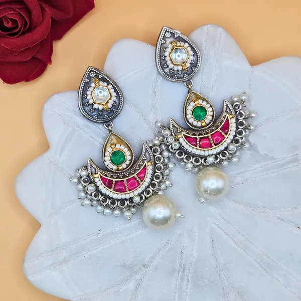 Silver_Alloy_With_Kundan_Stones_Premium_Earrings_For_Women