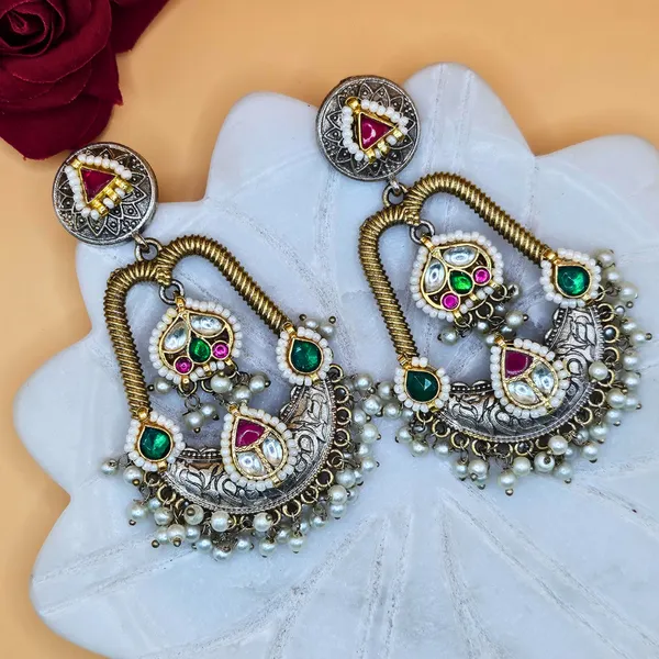 Silver_Alloy_With_Kundan_Stones_Premium_Earrings_For_Women
