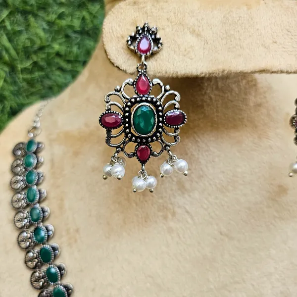 Green_Silver_Plated_Alloy_Premium_Necklace_For_Women