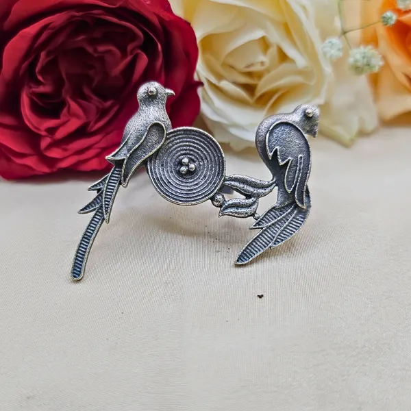 Silver_Brass_Premium_Ring_For_Women