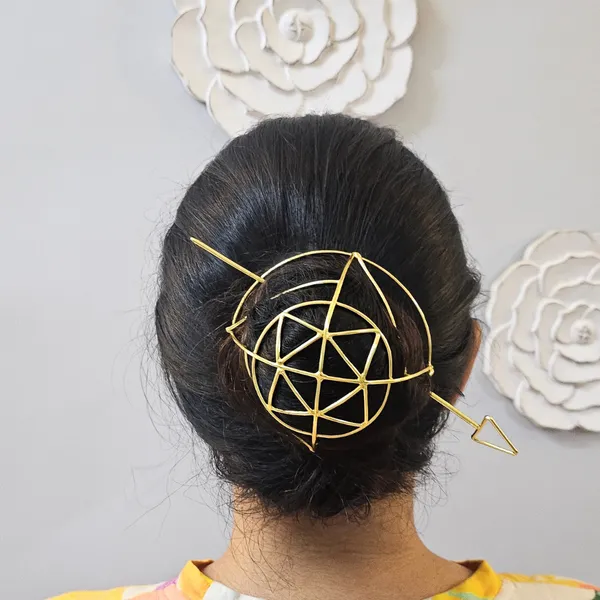 Gold_Alloy_With_Gold_Plating_Premium_Hair_Bun_Accessory_For_Women