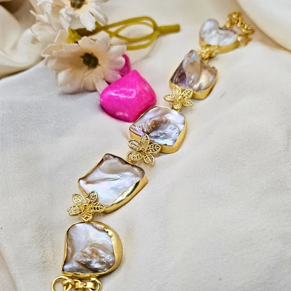 Gold_Alloy_With_Oxidised_Silver_Plating_Premium_Bracelet_For_Women