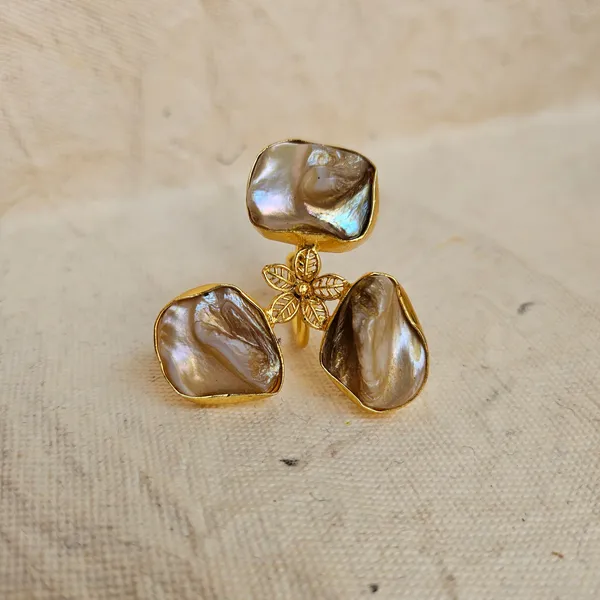 Gold_Alloy_With_Pachi_Stones_Premium_Ring_For_Women