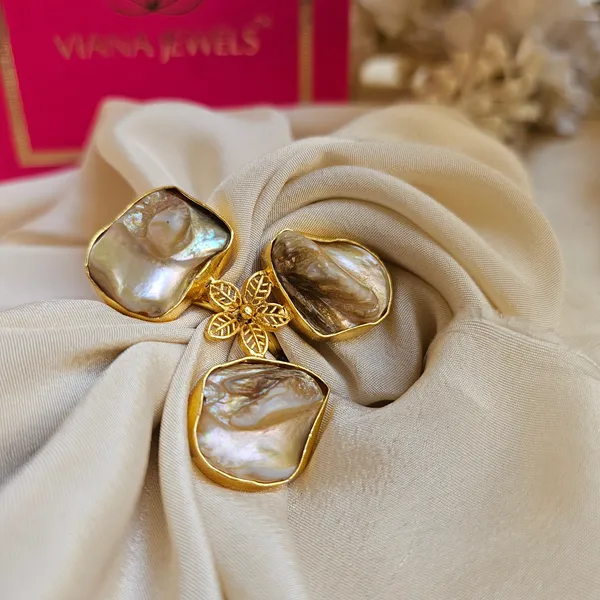 Gold_Alloy_With_Pachi_Stones_Premium_Ring_For_Women