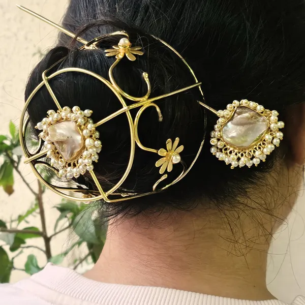Gold_Alloy_Premium_Hair_Bun_Cage_For_Women
