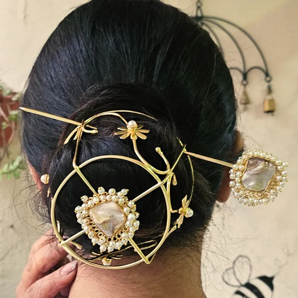 Gold_Alloy_Premium_Hair_Bun_Cage_For_Women