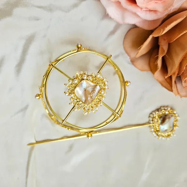 Gold_Alloy_Premium_Hair_Bun_Cage_For_Women