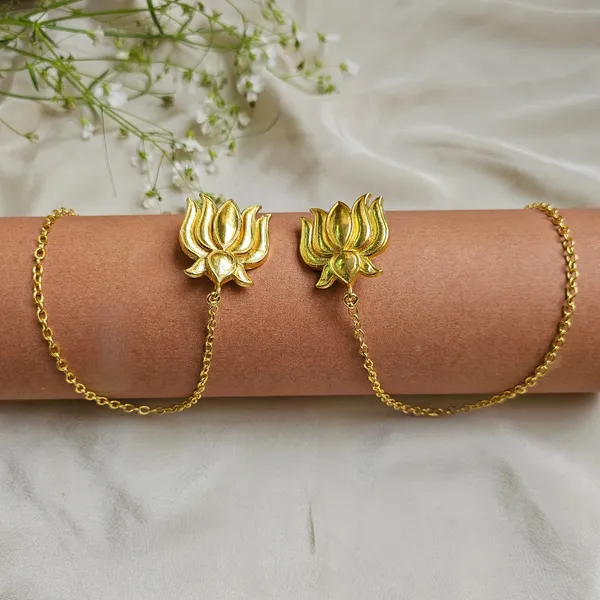 Gold_Alloy_With_Pachi_Stones_Premium_Ear_Chain_For_Women