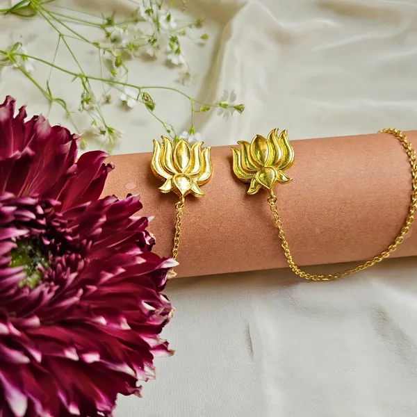 Gold_Alloy_With_Pachi_Stones_Premium_Ear_Chain_For_Women