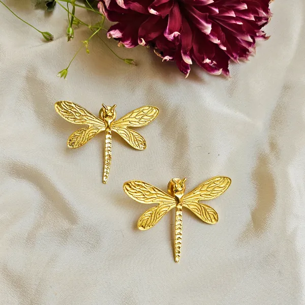 Gold_Brass_With_Gold_Plating_Premium_Stud_Earrings_For_Women